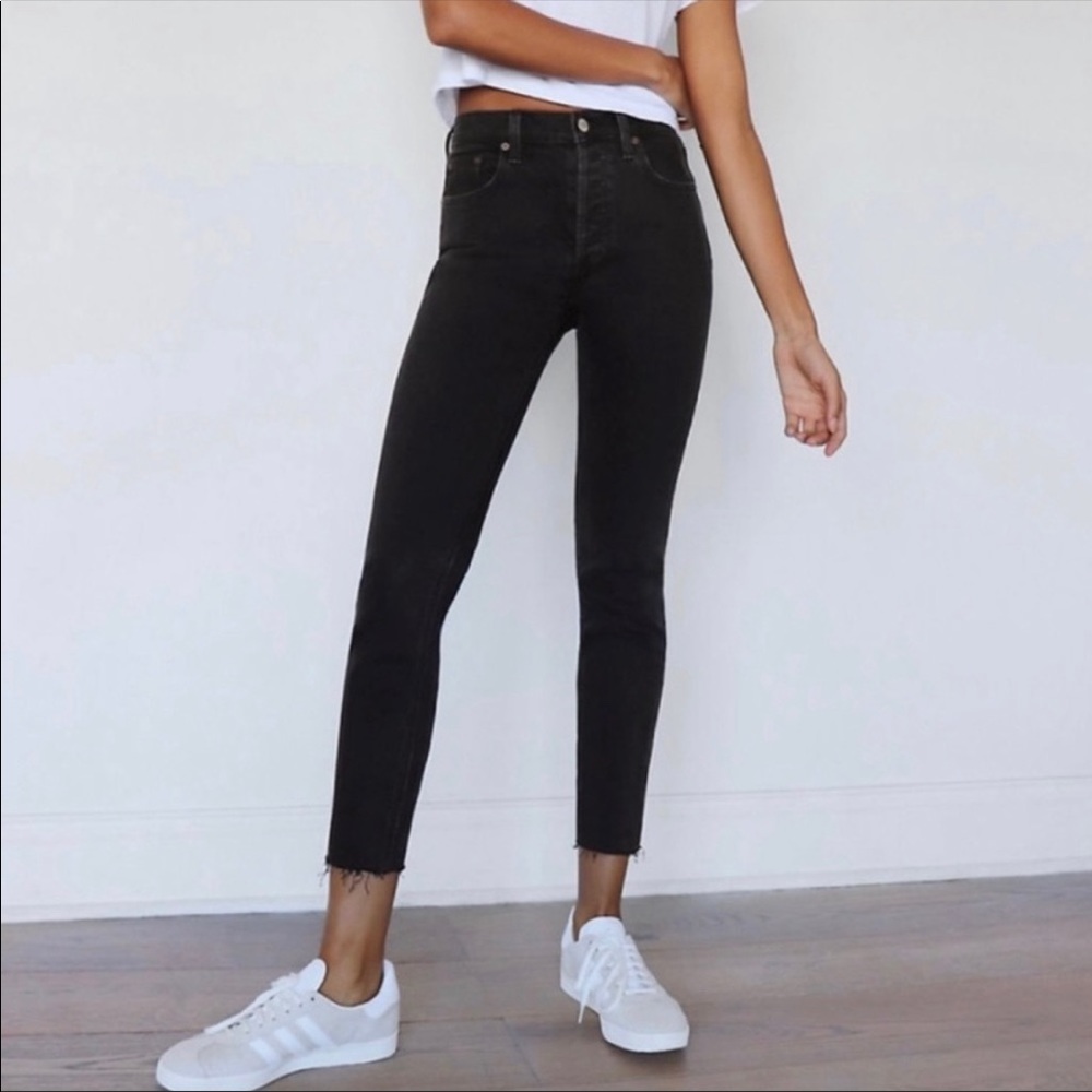 Aritzia Jeans: Denim Forum. Size 23. The Yoko High Rise Slim. Black.